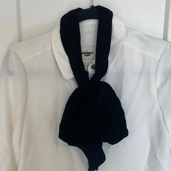 Kate Spade White Dress with Black Accents - Picture 3 of 15